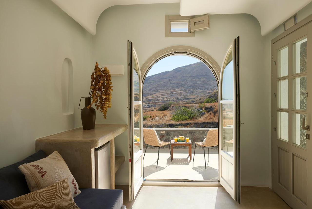 Danae Suites Santorini Oía Exterior photo