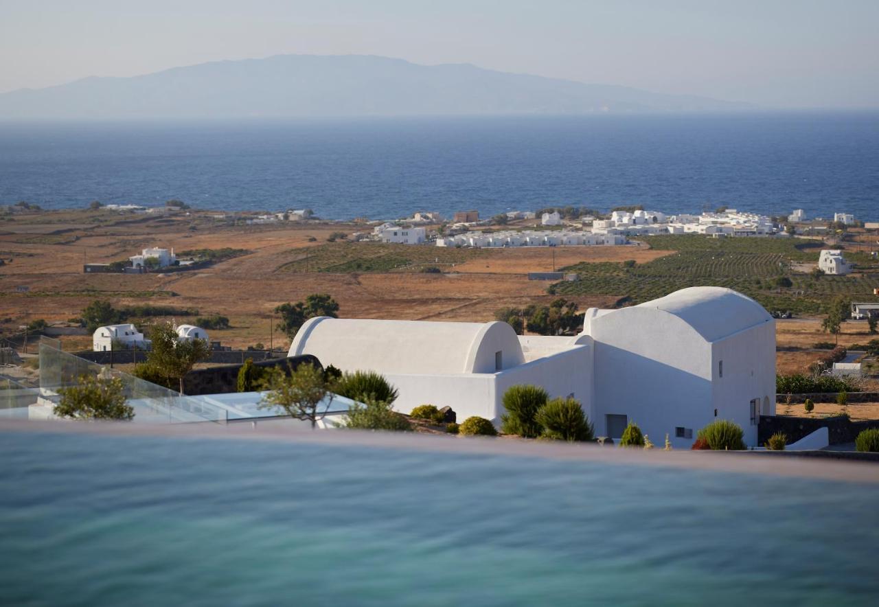 Danae Suites Santorini Oía Exterior photo