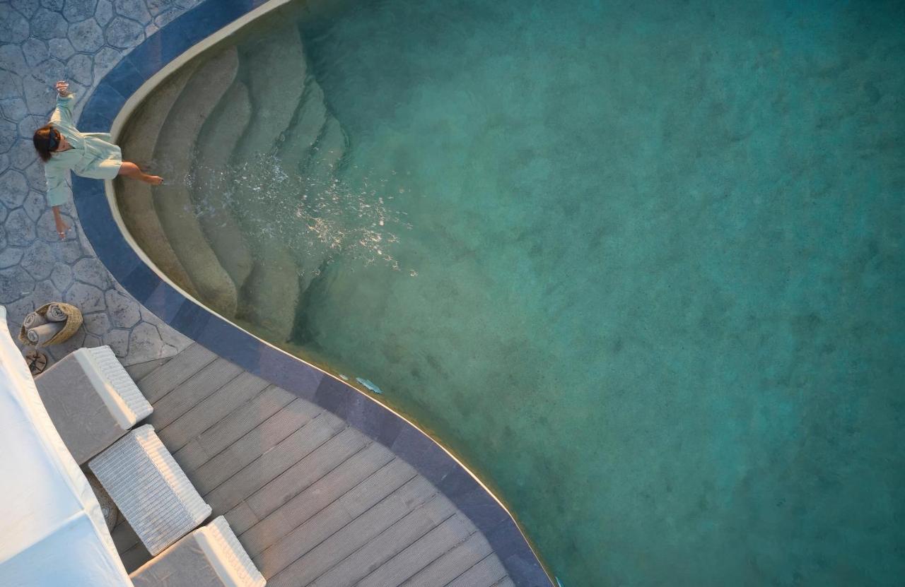 Danae Suites Santorini Oía Exterior photo