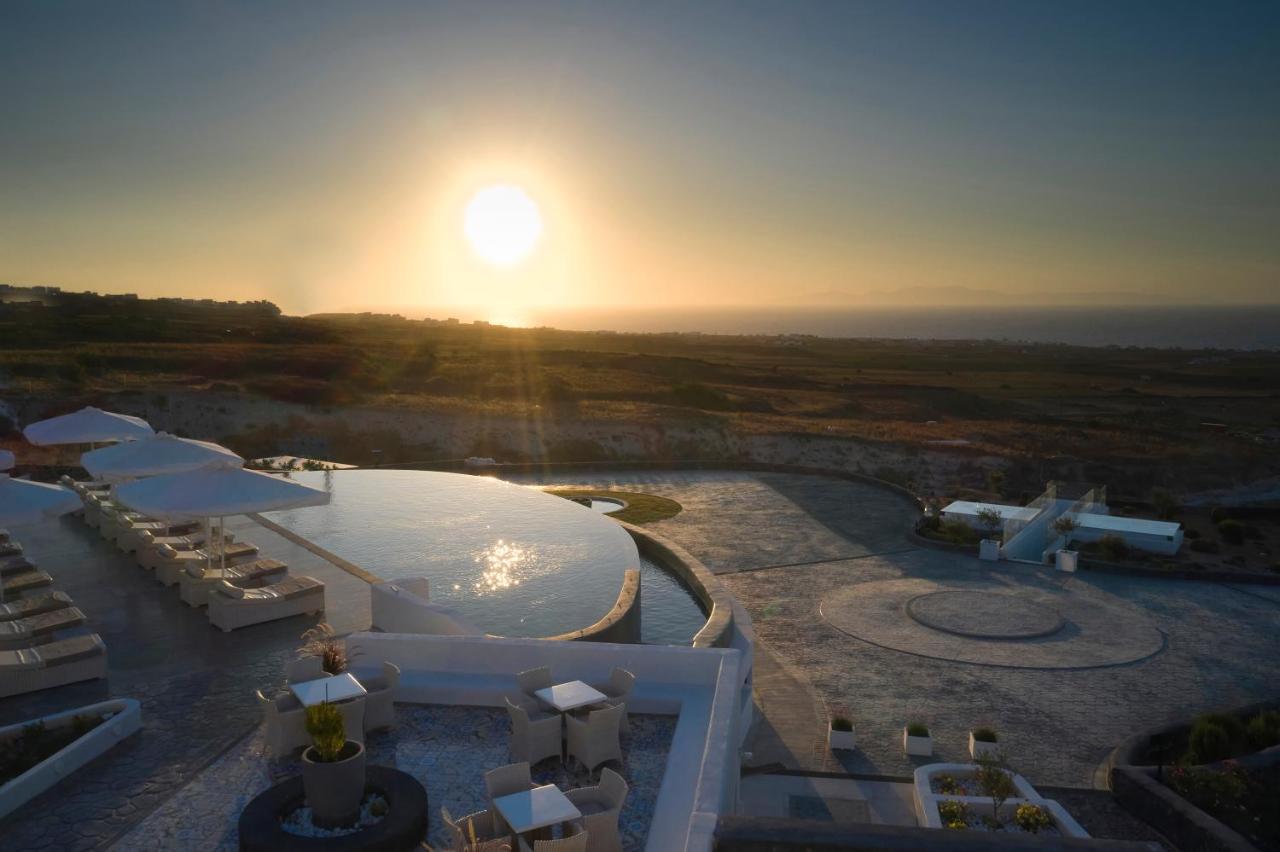 Danae Suites Santorini Oía Exterior photo