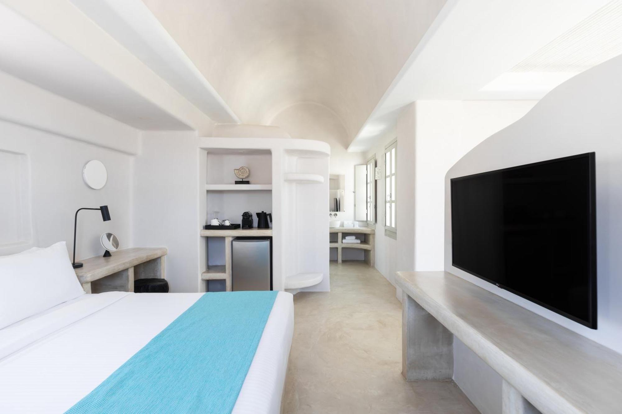Danae Suites Santorini Oía Exterior photo
