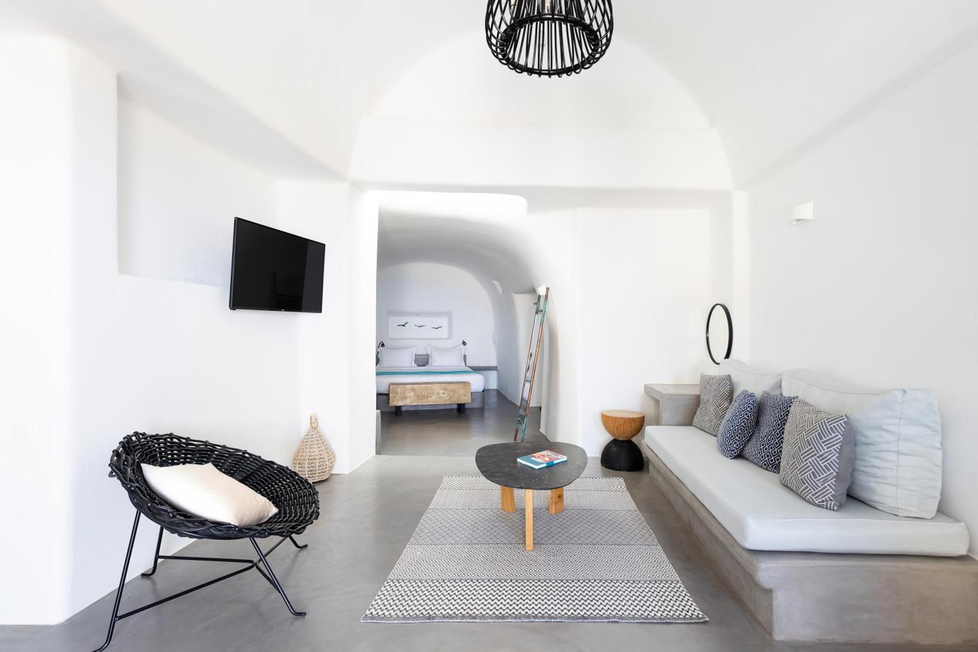 Danae Suites Santorini Oía Exterior photo